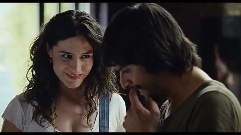 Кадр из Любовь любит случайности